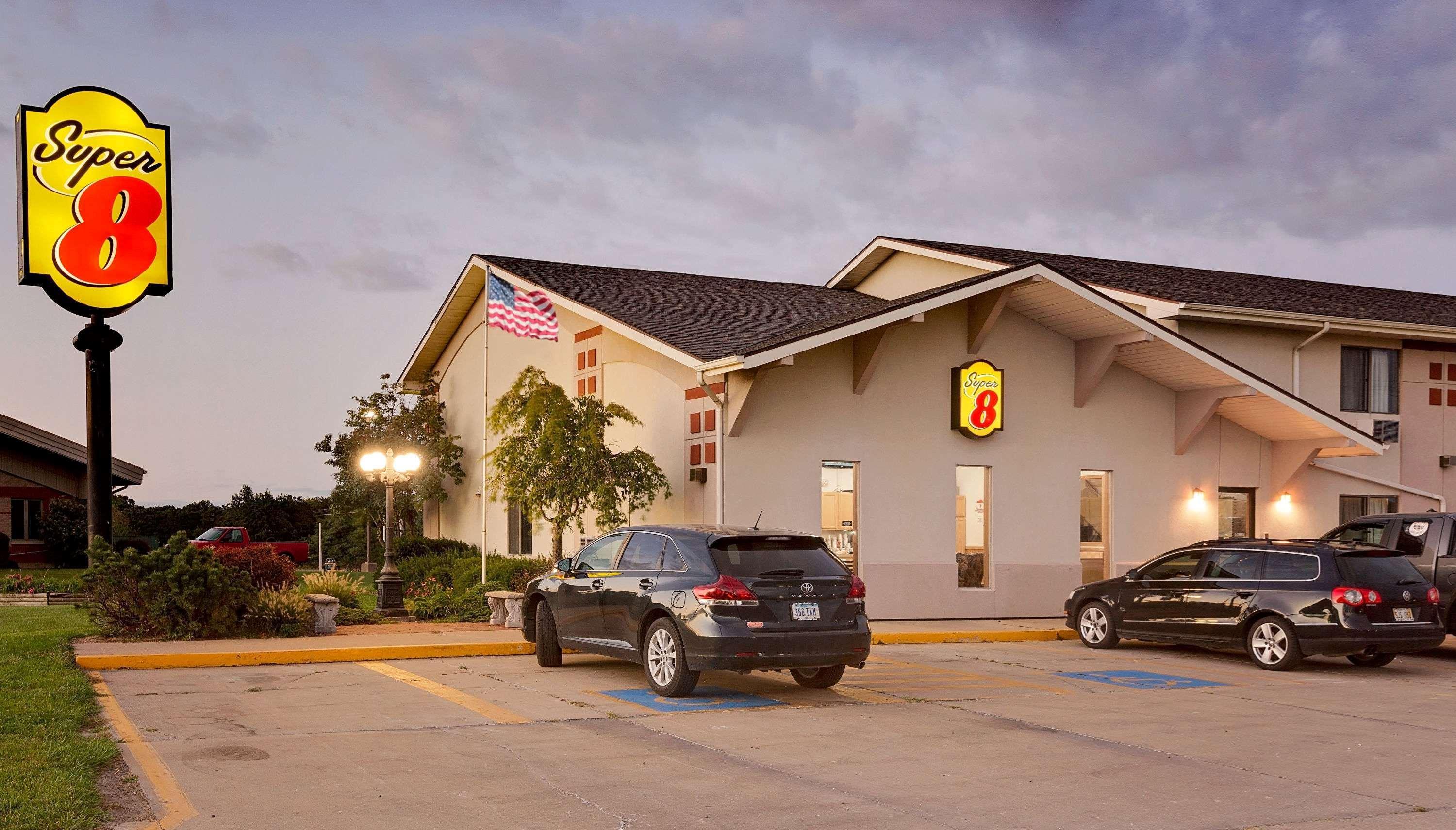 Super 8 By Wyndham Keokuk Exterior foto