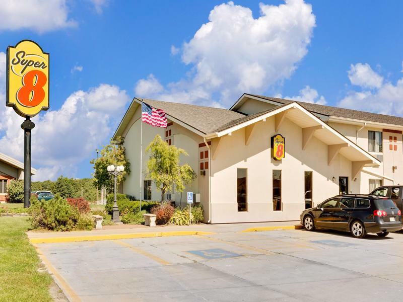 Super 8 By Wyndham Keokuk Exterior foto